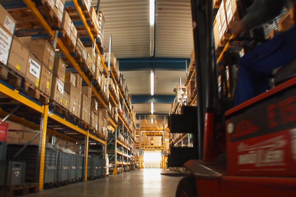 Apprenticeship as a warehouse logistics specialist (m/f/d)